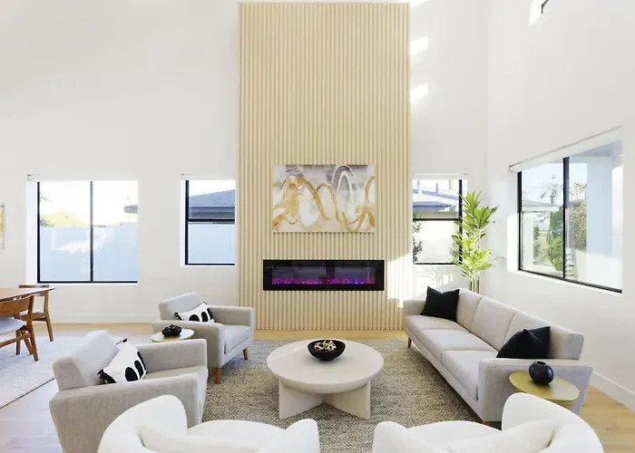 Holiday home Luxe - Nouveau - Sparkling Pool - Walk To Old Town
