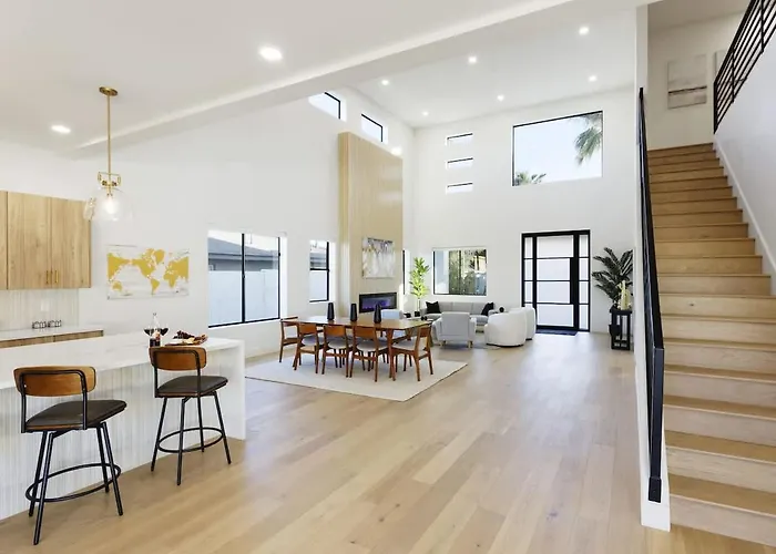 Holiday home Luxe - Nouveau - Sparkling Pool - Walk To Old Town