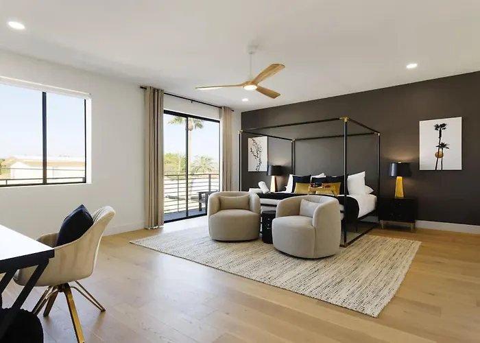 Holiday home Luxe - Nouveau - Sparkling Pool - Walk To Old Town *