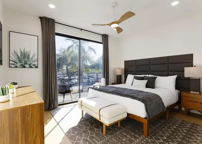 Holiday home Luxe - Nouveau - Sparkling Pool - Walk To Old Town *