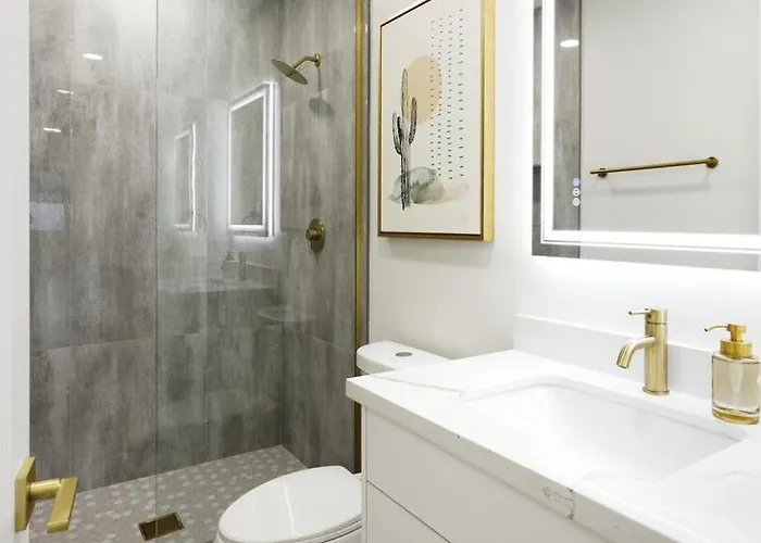 Luxe - Nouveau - Sparkling Pool - Walk To Old Town *