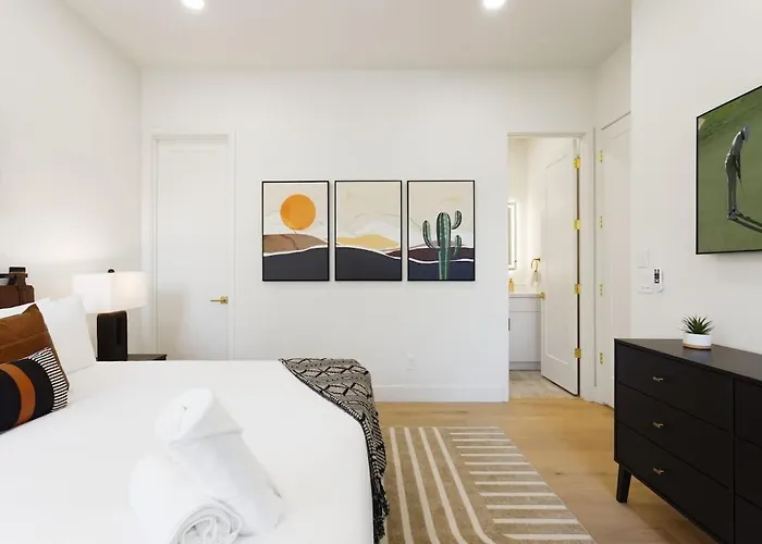 Luxe - Nouveau - Sparkling Pool - Walk To Old Town