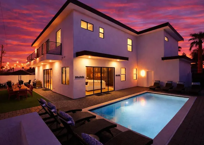 Luxe - Nouveau - Sparkling Pool - Walk To Old Town * Scottsdale