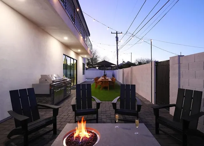 Luxe - Nouveau - Sparkling Pool - Walk To Old Town Holiday home Scottsdale